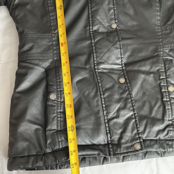 Bench women’s winter jacket - Picture 3 of 8